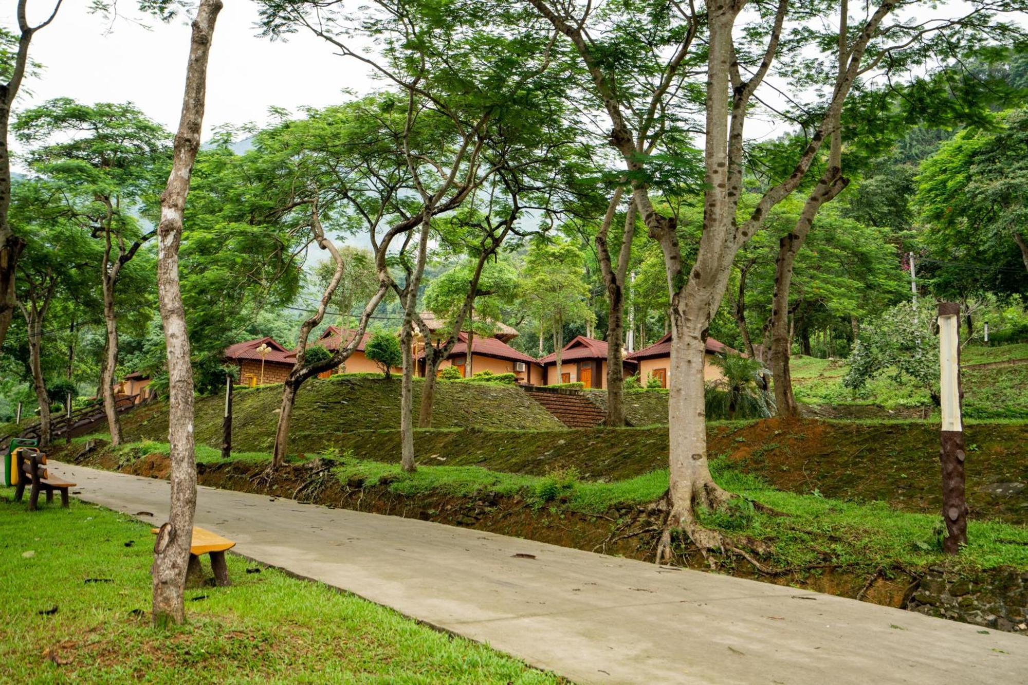 Paragon Resort Ba VI Xom Trong Buitenkant foto